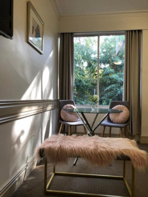 Отель Beaumont Kew Apartments  Мельбурн